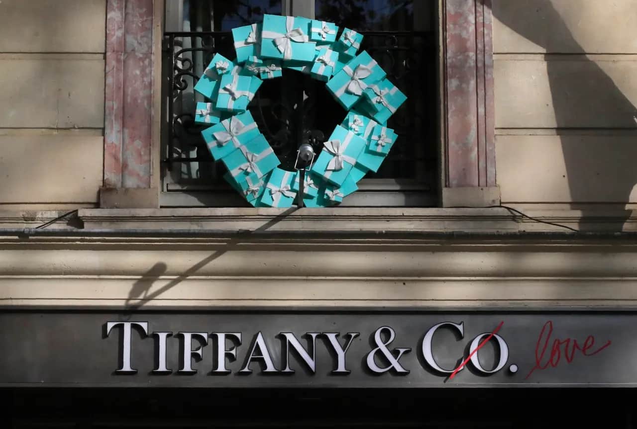 Louis vuitton kupuje tiffany i co: co oznacza ta wielka akwizycja?