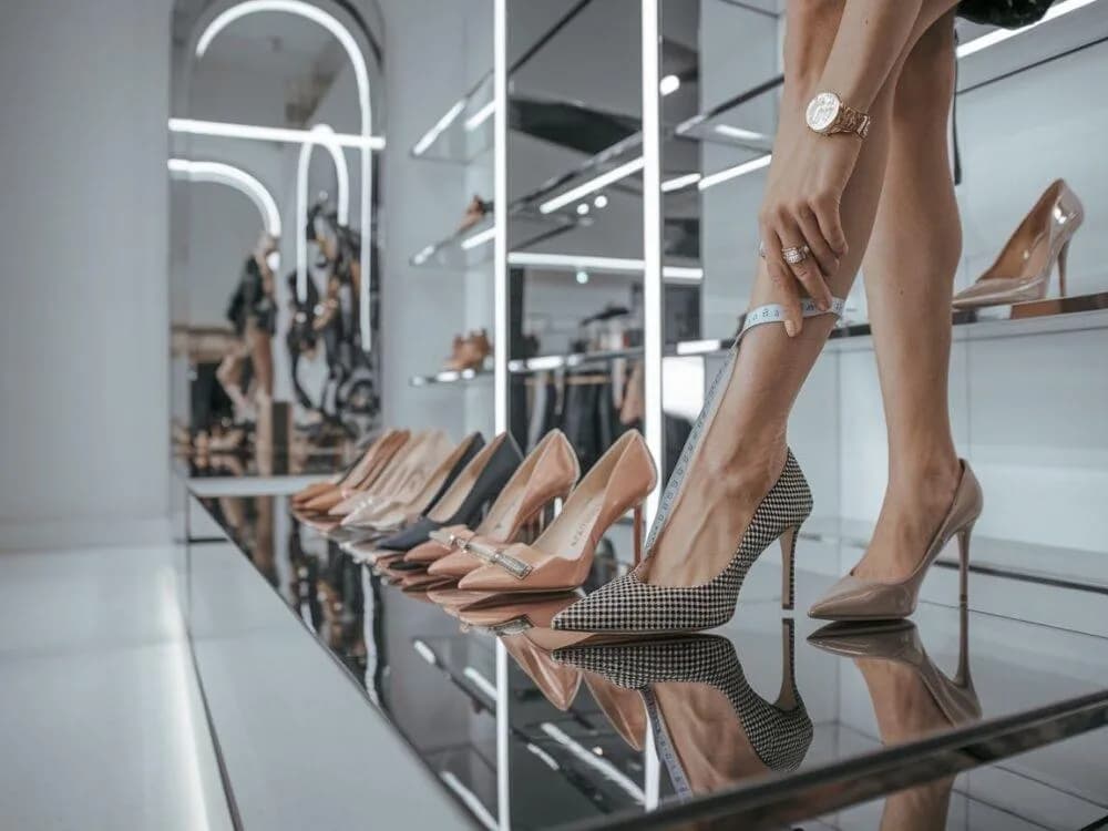 Jak dobrać szpilki, aby cieszyć się komfortem i stylem każdego dnia